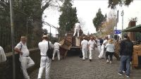 Die Korbschlittenfahrer &ndash; &copy; Julia Kies (Eberhardt TRAVEL)