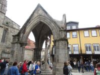 Guimaraes, Olivenbaumplatz &ndash; &copy; Barbara Mihut (Eberhardt TRAVEL)