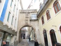 Coimbra, Arco de Almedina &ndash; &copy; Barbara Mihut (Eberhardt TRAVEL)