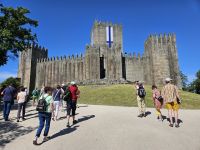 Guimaraes Festung.jpg &ndash; &copy; Steffi Lambrecht (Eberhardt TRAVEL)