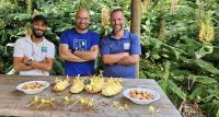 Flores, unsere Fahrer &ndash; &copy; Ria Heilmann (Eberhardt TRAVEL)