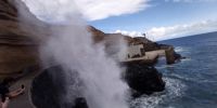 Tag 5 Wellenbrecher an der Küste von Porto da Cruz  &ndash; &copy; Robert Kramer (Eberhardt TRAVEL)