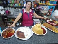 die Chefin im Restaurant Azul e Mar &ndash; &copy; Andrey Kulikov (Eberhardt TRAVEL)