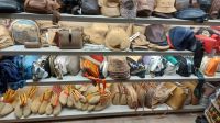 Markthalle Madeira, Portugal: Kork und typische Produkte, Souvenir &ndash; &copy; Anette Rietz (Eberhardt TRAVEL)