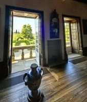 Blick aus dem Palast in den Barockgarten &ndash; &copy; Simone Willner (Eberhardt TRAVEL)