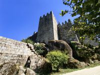 Guimaraes Burg von Herzog Henrique &ndash; &copy; Simone Willner (Eberhardt TRAVEL)