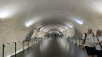mit der Metro zum Hotel &ndash; &copy; Marlies Thrum (Eberhardt TRAVEL)
