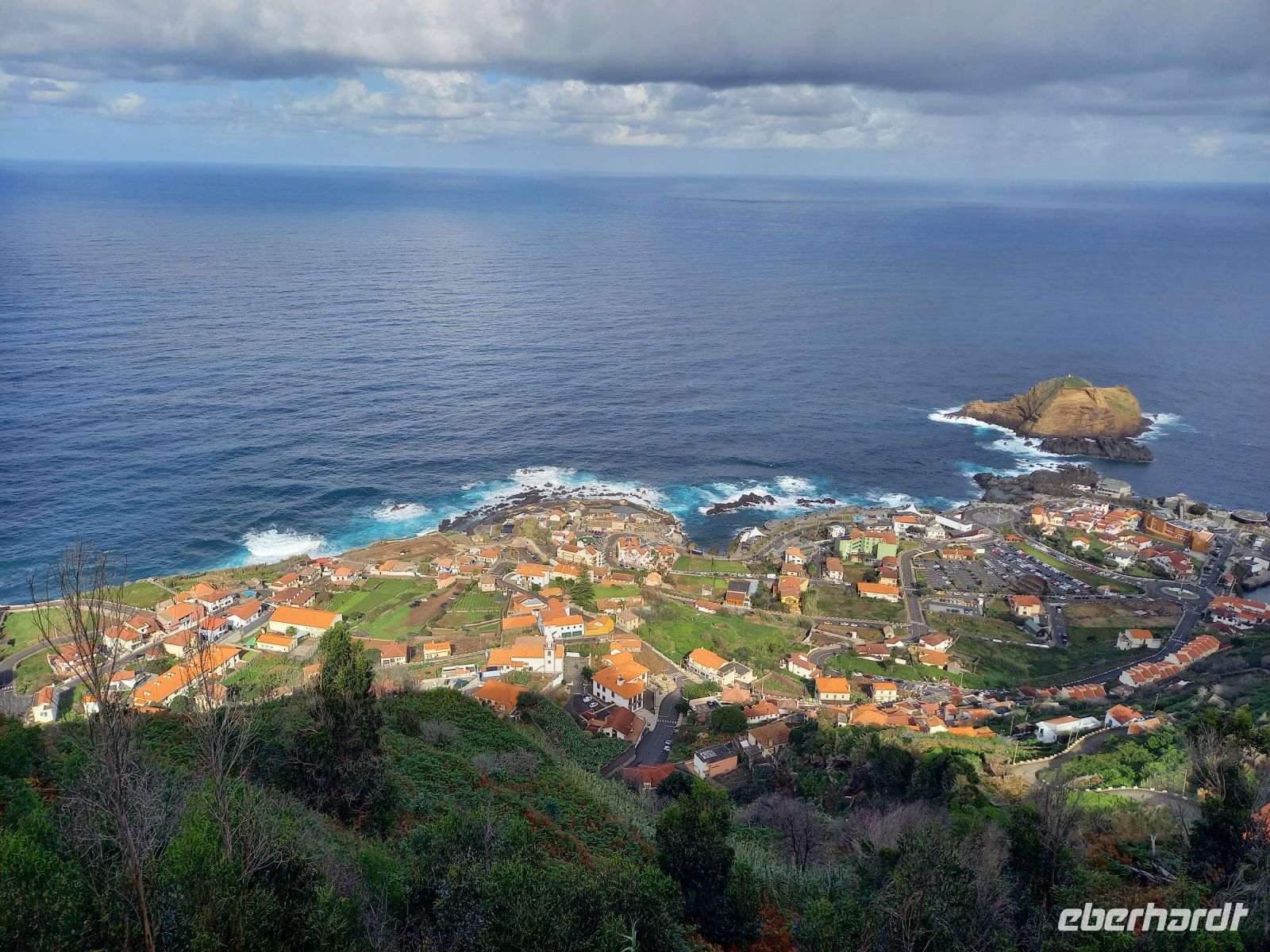 Blick auf Porto Moniz.jpg &ndash; &copy; Franciska Bauer (Eberhardt TRAVEL)