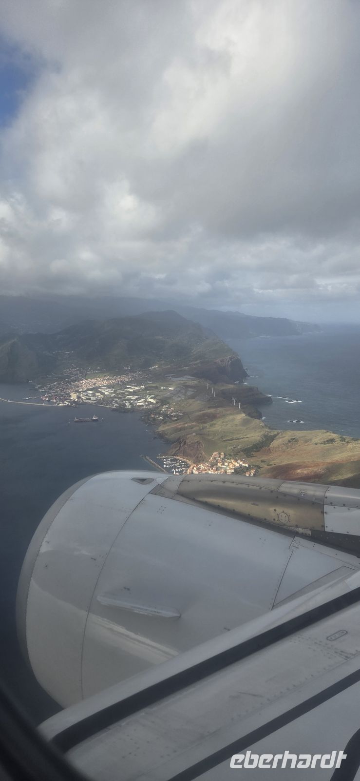Madeira - kurz vor der Landung &ndash; &copy; Ronja Wagner (Eberhardt TRAVEL)