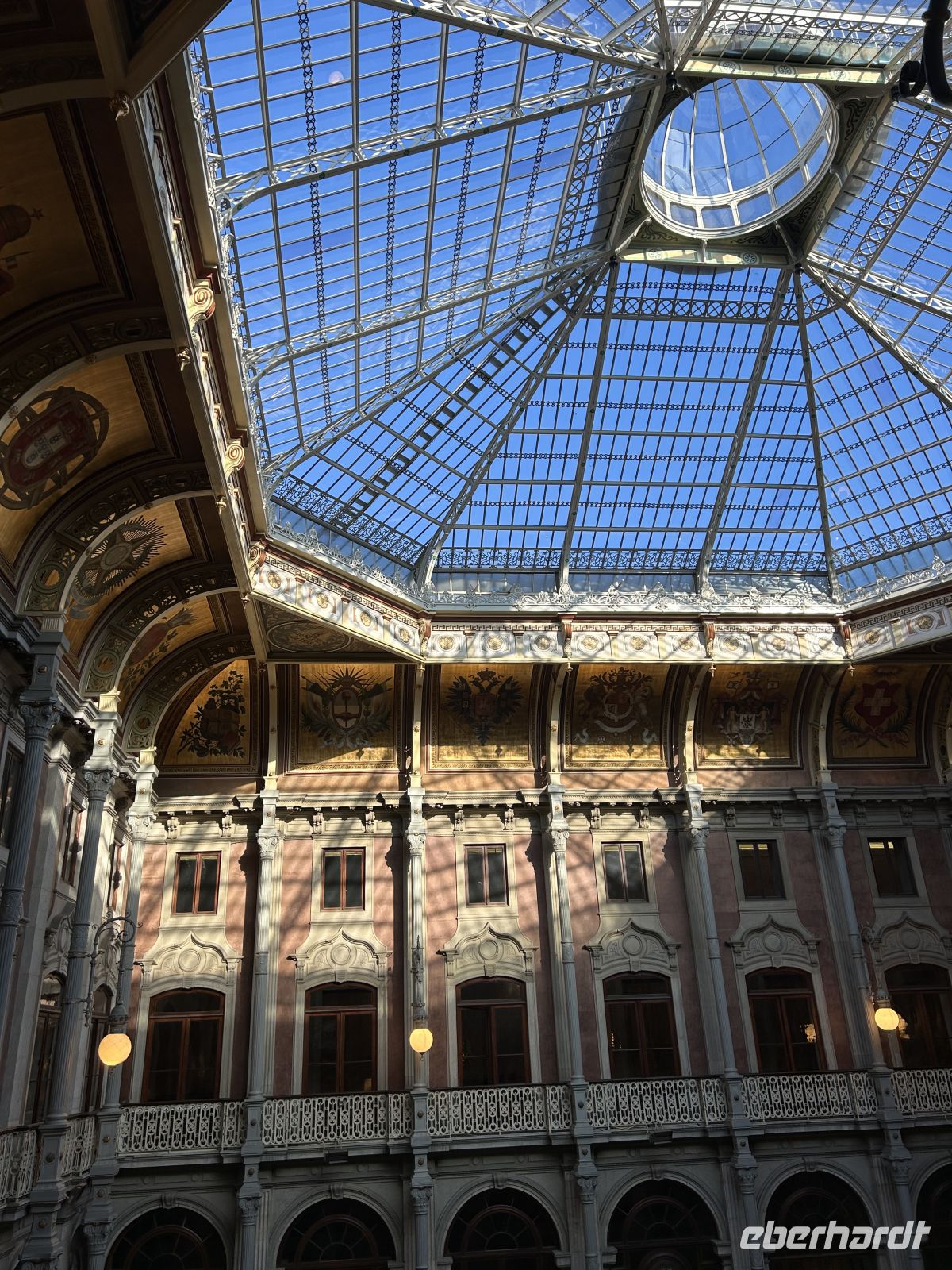 Lichtdurchflutete Decke  &ndash; &copy; Carola Gastmeier (Eberhardt TRAVEL)