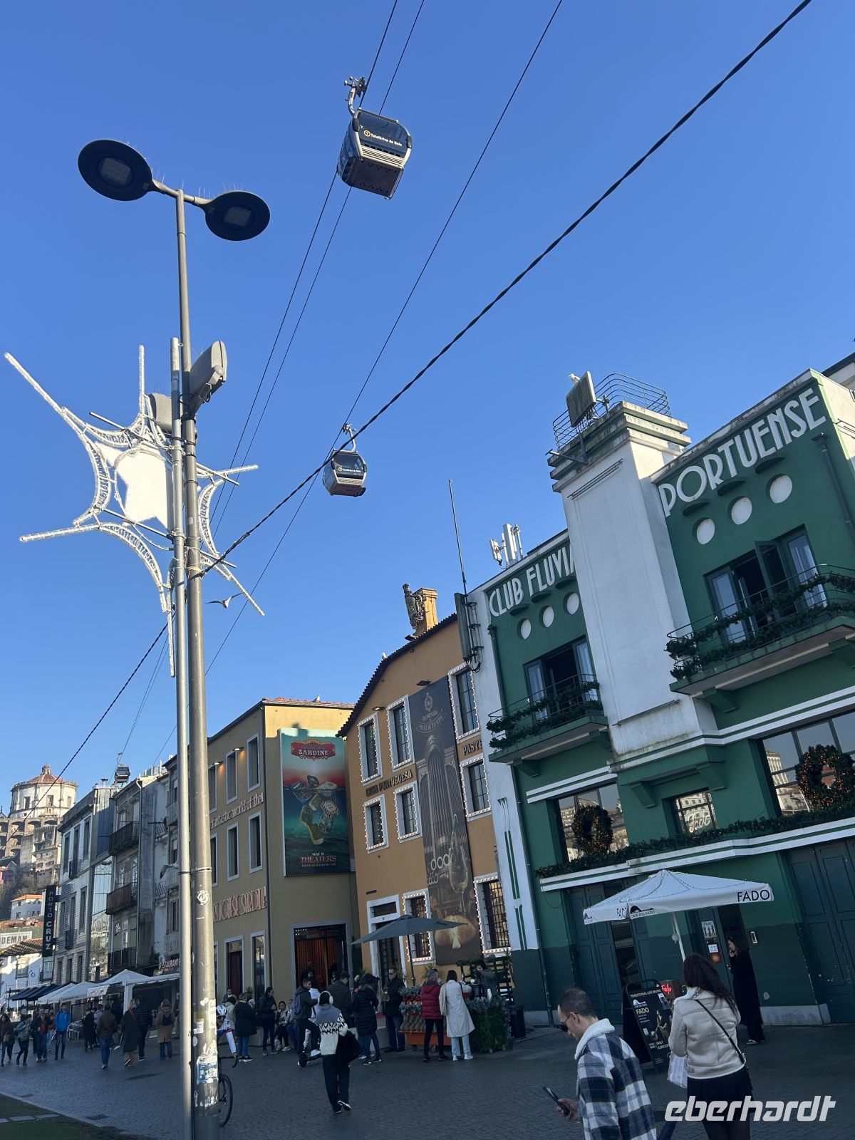 Wir laufen zur Portweinverkostung &ndash; &copy; Carola Gastmeier (Eberhardt TRAVEL)