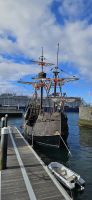 Santa Maria de Colombo und dahinter ein Kreuzfahrtschiff &ndash; &copy; Ria Heilmann (Eberhardt TRAVEL)