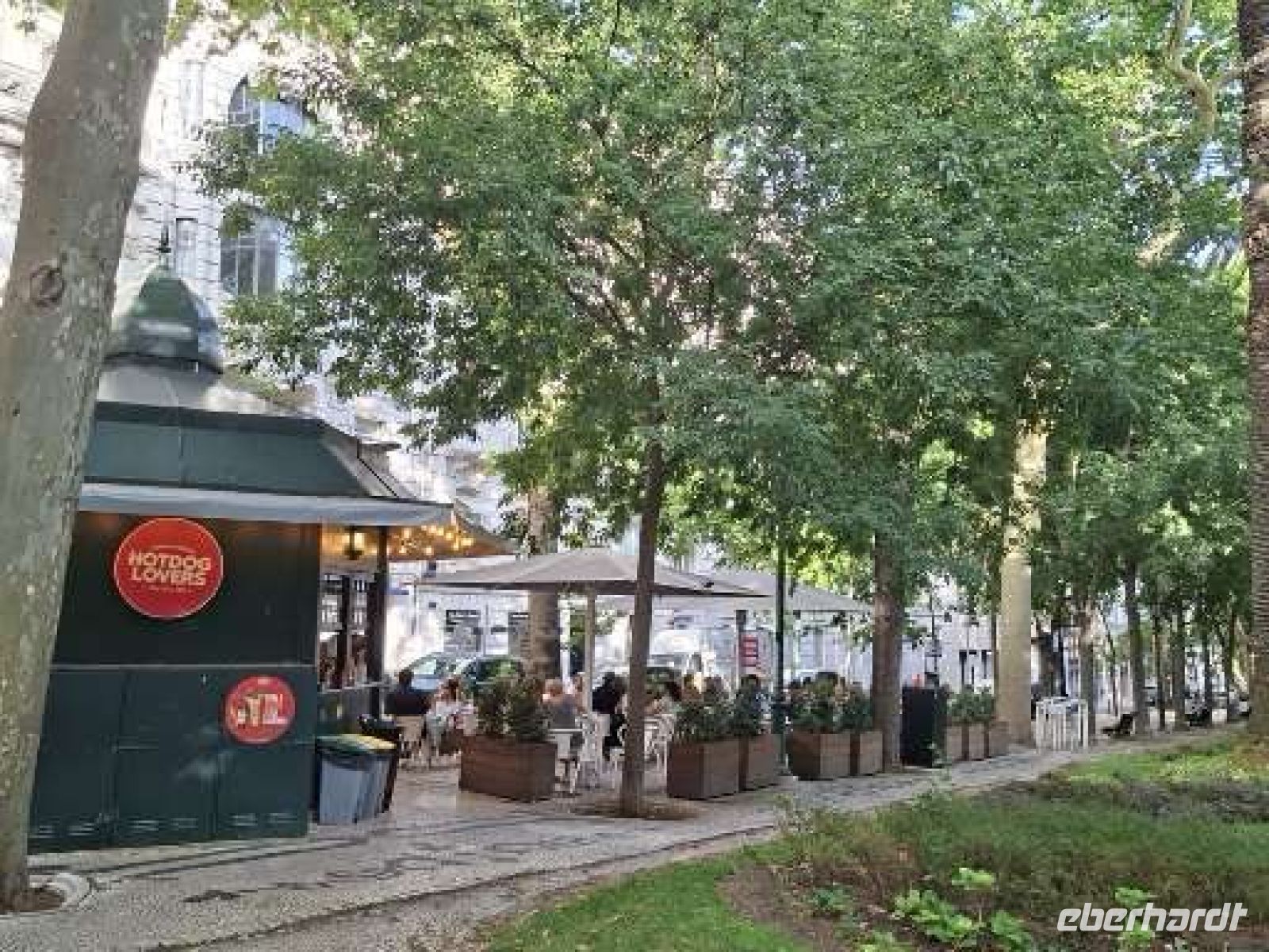 Ursprünglich Verkaufskioske -jetzt kleine Parkcafés &ndash; &copy; Ute Solf (Eberhardt TRAVEL)