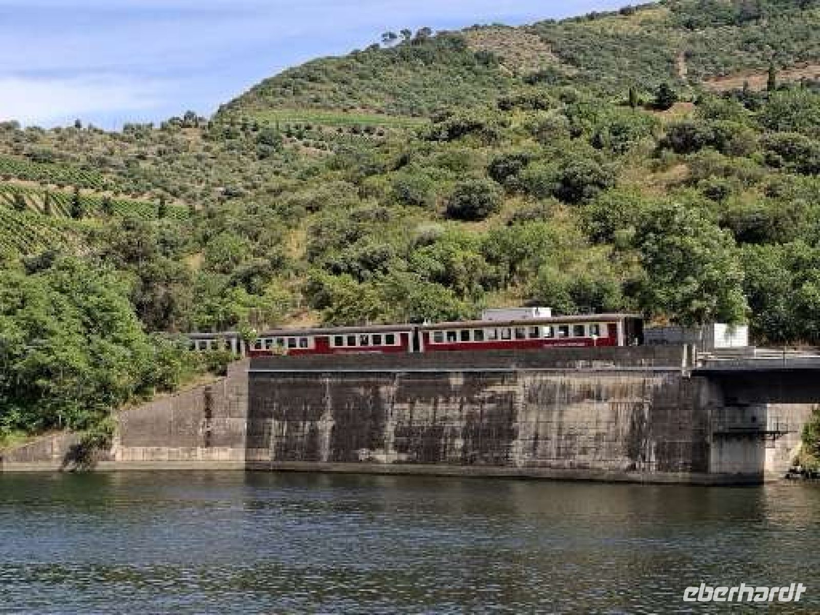 die Eisenbahn Linha do Douro &ndash; &copy; Ute Solf (Eberhardt TRAVEL)