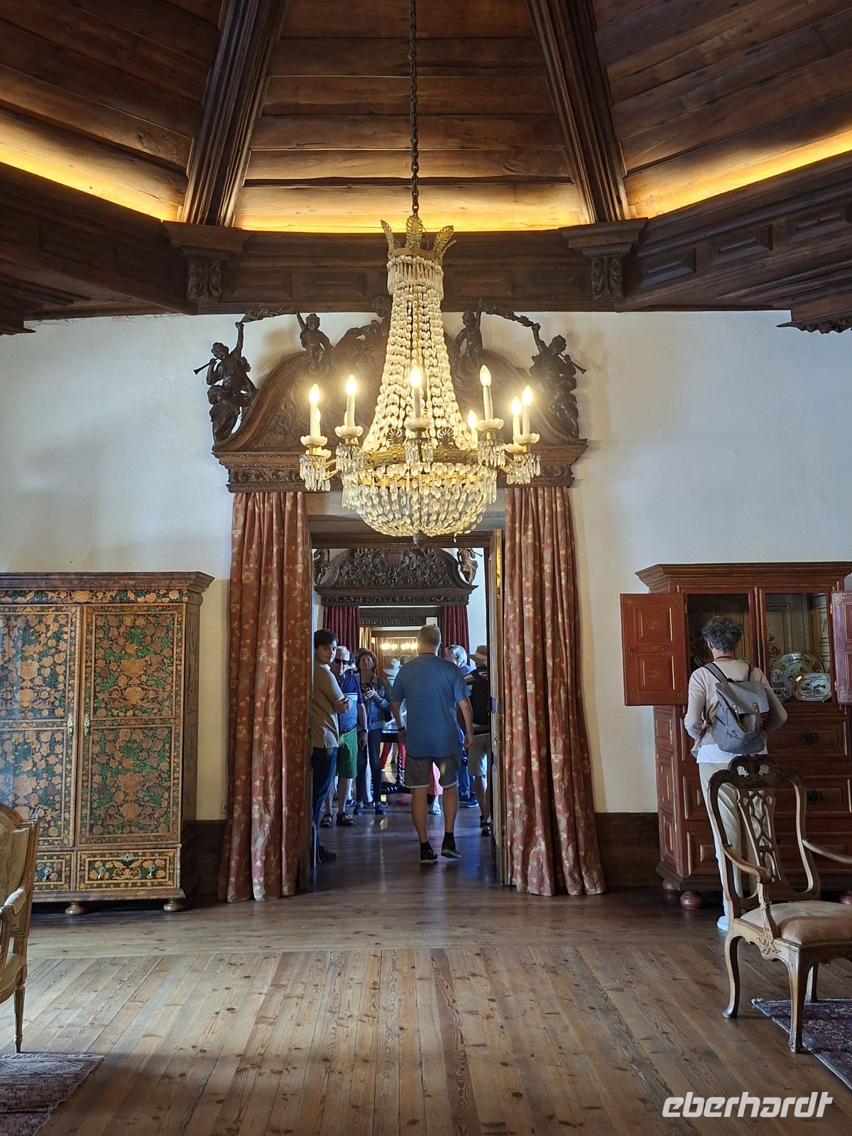 edle Möbelstücke u. Leuchter &ndash; &copy; Ute Solf (Eberhardt TRAVEL)