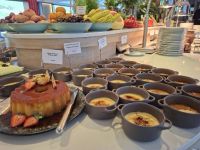Blick auf das Dessertbufett am Mittag &ndash; &copy; Ute Solf (Eberhardt TRAVEL)