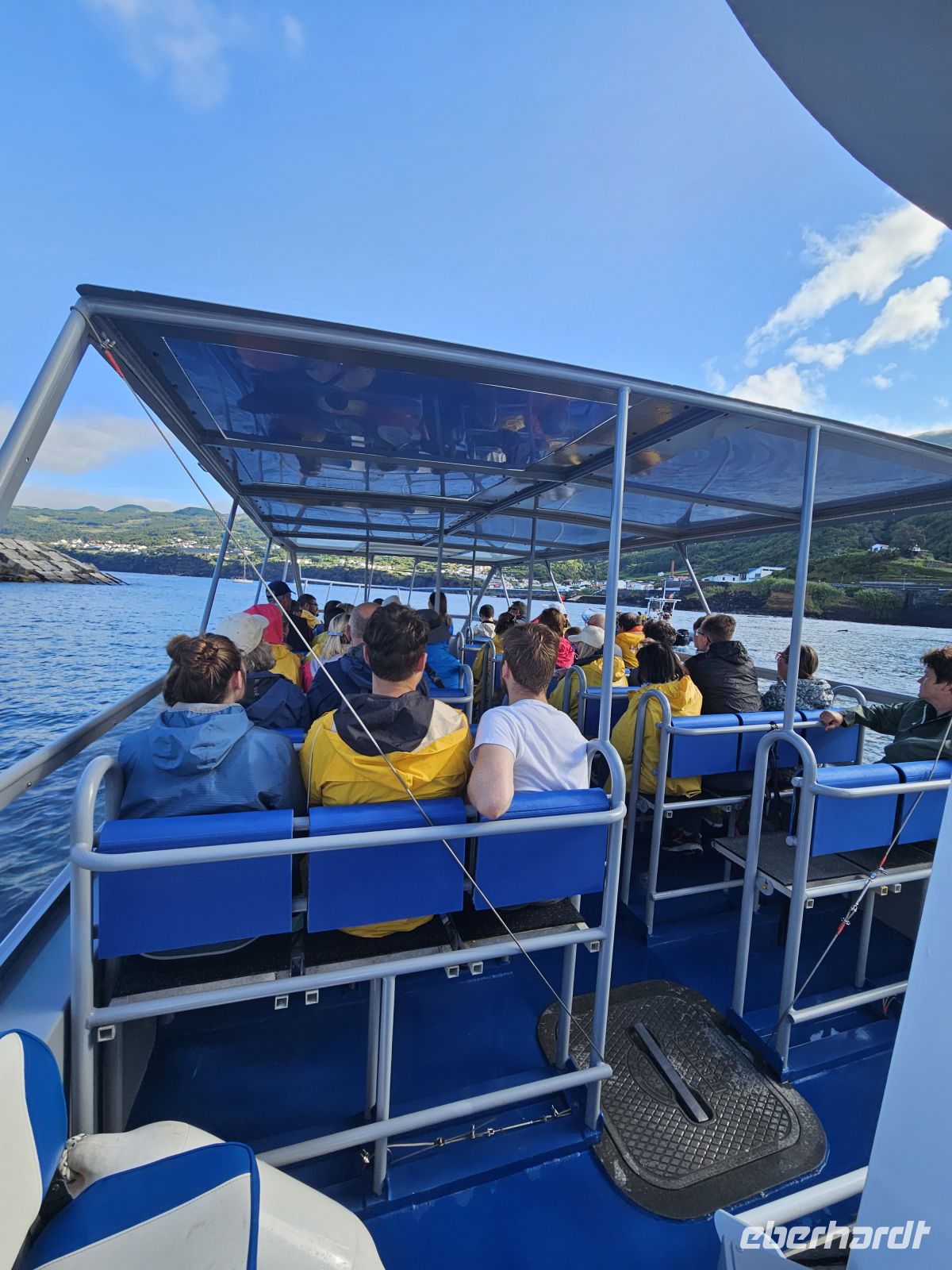 Unser Tourboot für die Delfin- und Wal Beobachtungstour &ndash; &copy; Kathrin Becker (Eberhardt TRAVEL)
