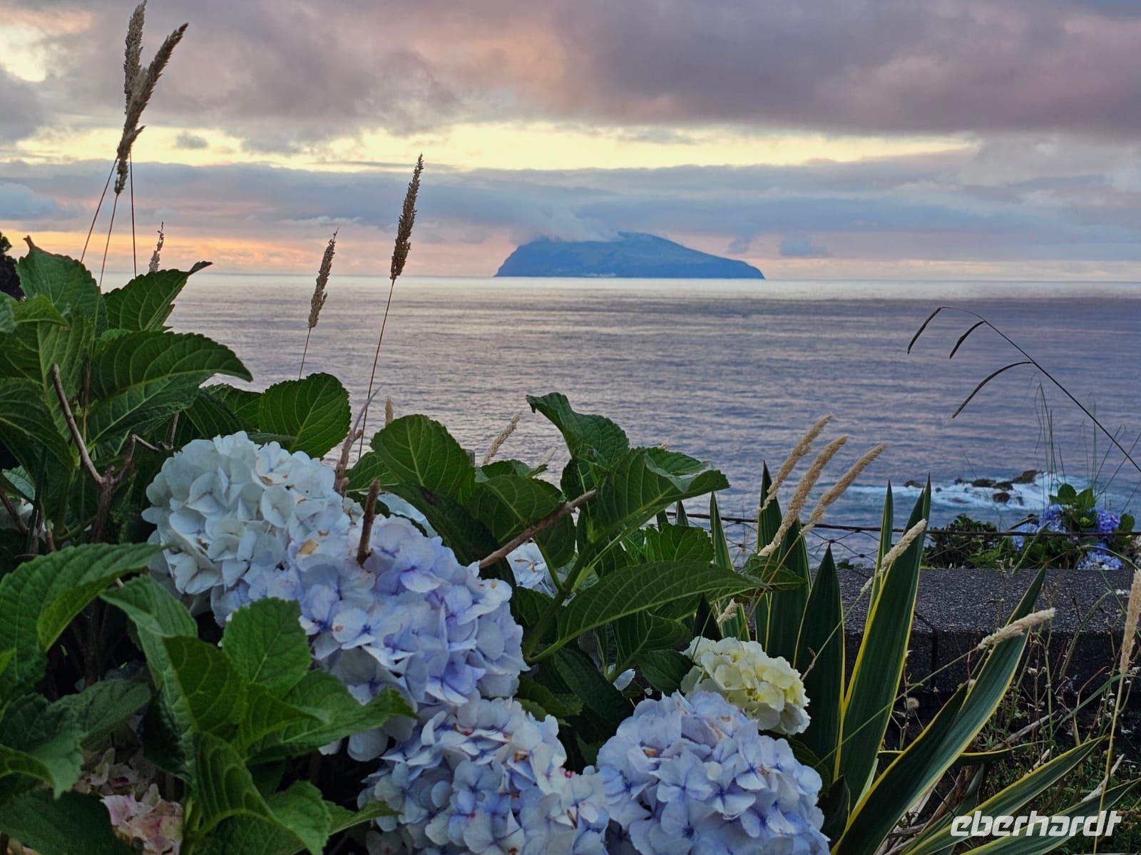 Blick von Flores auf Covo &ndash; &copy; Kathrin Becker (Eberhardt TRAVEL)