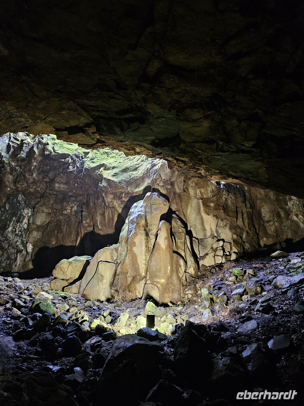 Schwefelhöhle Furna do Enxofre &ndash; &copy; Kathrin Becker (Eberhardt TRAVEL)