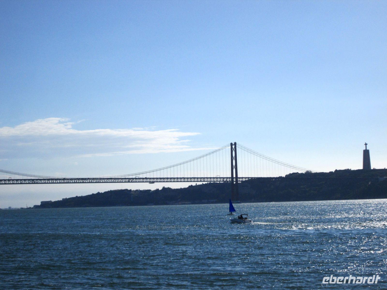 Lissabon: Brücke des 25.4. und Christus Statue &ndash; &copy; Heike Heinen (Eberhardt TRAVEL)