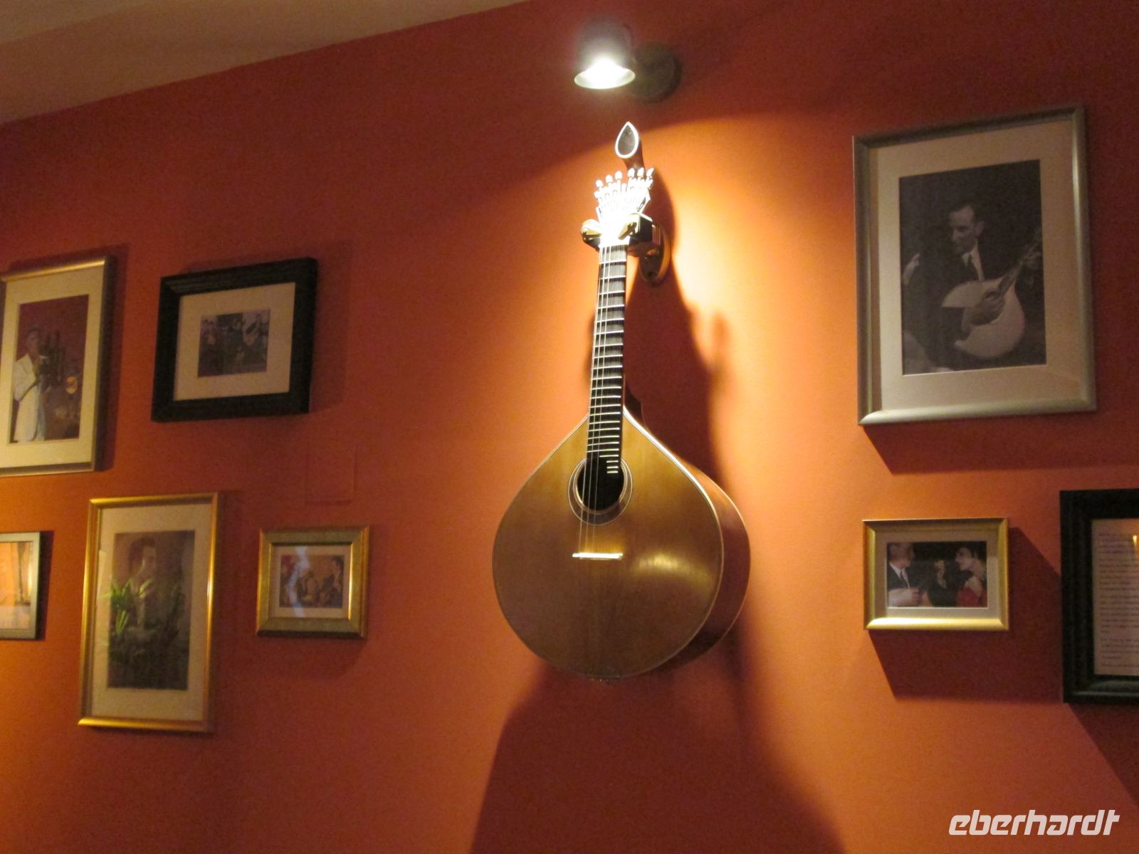 portugiesische Gitarre &ndash; &copy; Heike Heinen (Eberhardt TRAVEL)