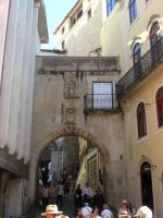 Coimbra: Porta da Almedina zwischen Unter-und Oberstadt &ndash; &copy; Heike Heinen (Eberhardt TRAVEL)