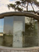 Fátima: Teil der Berliner Mauer hinter Glas &ndash; &copy; Heike Heinen (Eberhardt TRAVEL)