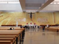 Fátima: Inneres der Dreifaltigkeitskirche &ndash; &copy; Heike Heinen (Eberhardt TRAVEL)