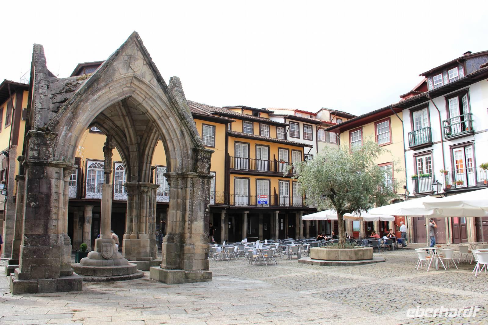 Guimarães - Largo da Oliveira &ndash; &copy; Sylvia Ott (Eberhardt TRAVEL)