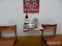 hier gibts den leckeren Kirschlikör im Schokobecher &ndash; &copy; Claudia Rossin (Eberhardt TRAVEL)