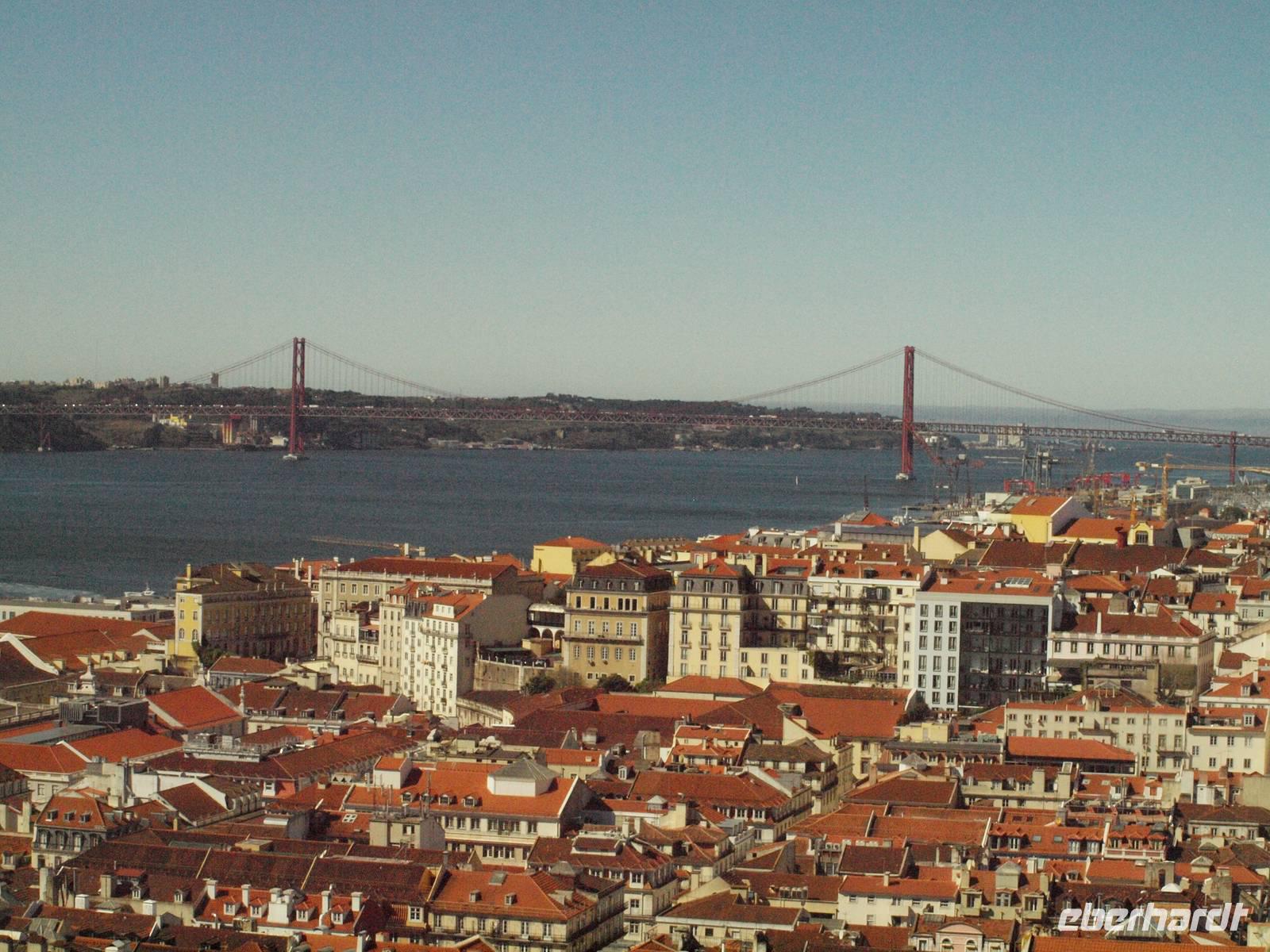 Lissabon und die Brücke des 25. April &ndash; &copy; Juliane Voigt (Eberhardt TRAVEL)