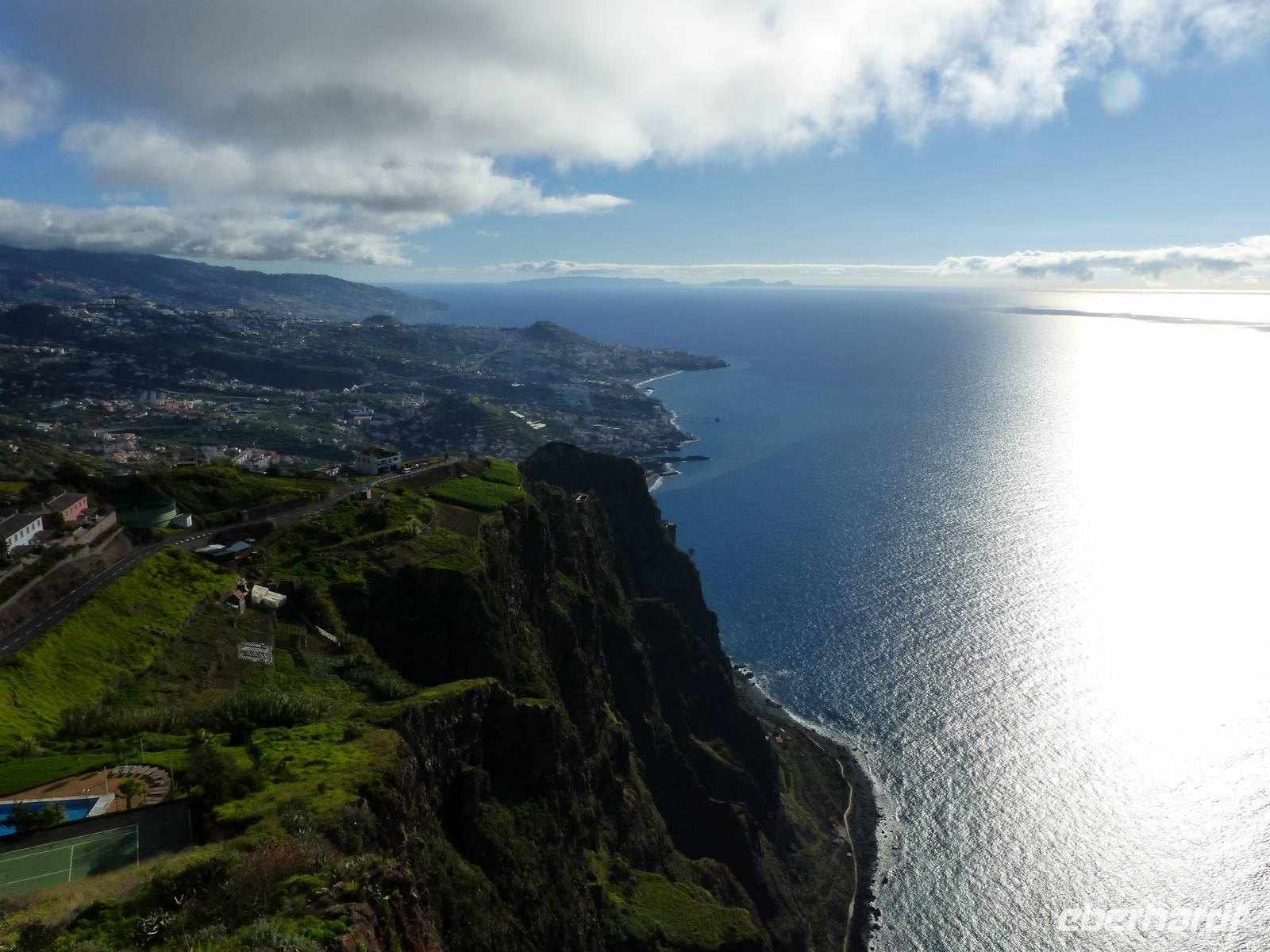 010. Cabo Girao, Madeira &ndash; &copy; Maria Michel (Eberhardt TRAVEL)