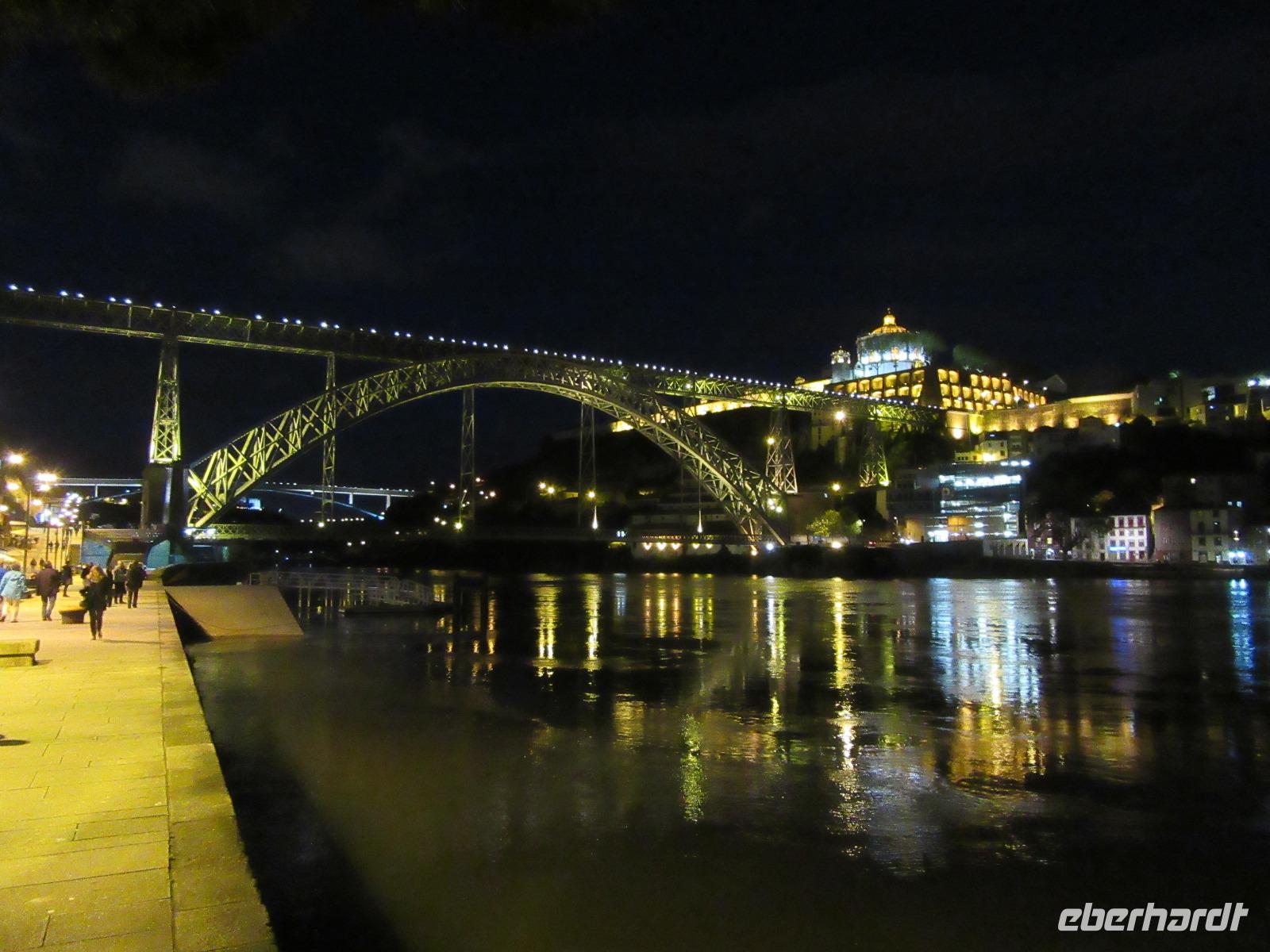 Brücke bei Nacht &ndash; &copy; Rico Manns (Eberhardt TRAVEL)