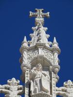 Lissabon – Hieronymuskloster – Klosterkirche Santa Maria — Portal &ndash; &copy; Marion Kottlos (Eberhardt TRAVEL)