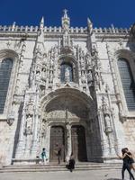 Lissabon – Hieronymuskloster – Klosterkirche Santa Maria — Portal &ndash; &copy; Marion Kottlos (Eberhardt TRAVEL)