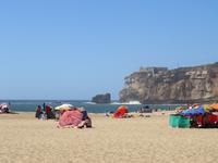 Am Strand von Nazare &ndash; &copy; Marion Kottlos (Eberhardt TRAVEL)