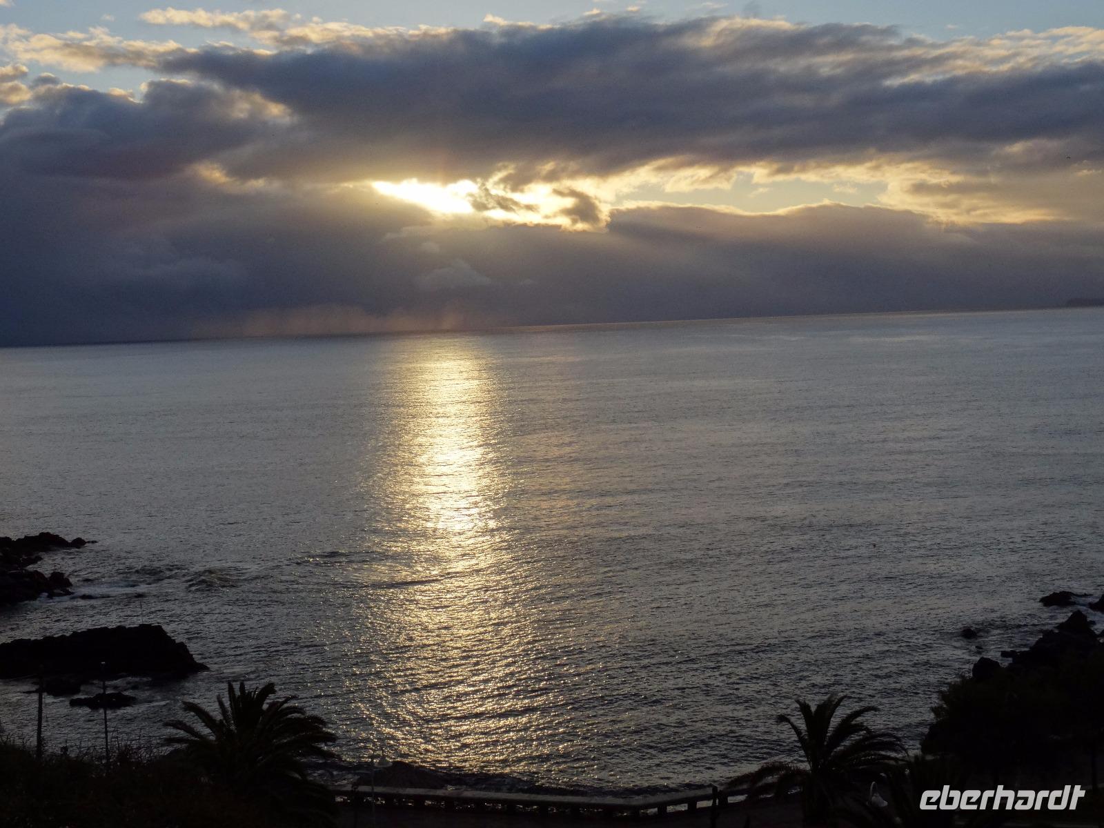 Sonnenuntergang in Canico de Baixo &ndash; &copy; Hans-Joachim Trutz (Eberhardt TRAVEL)