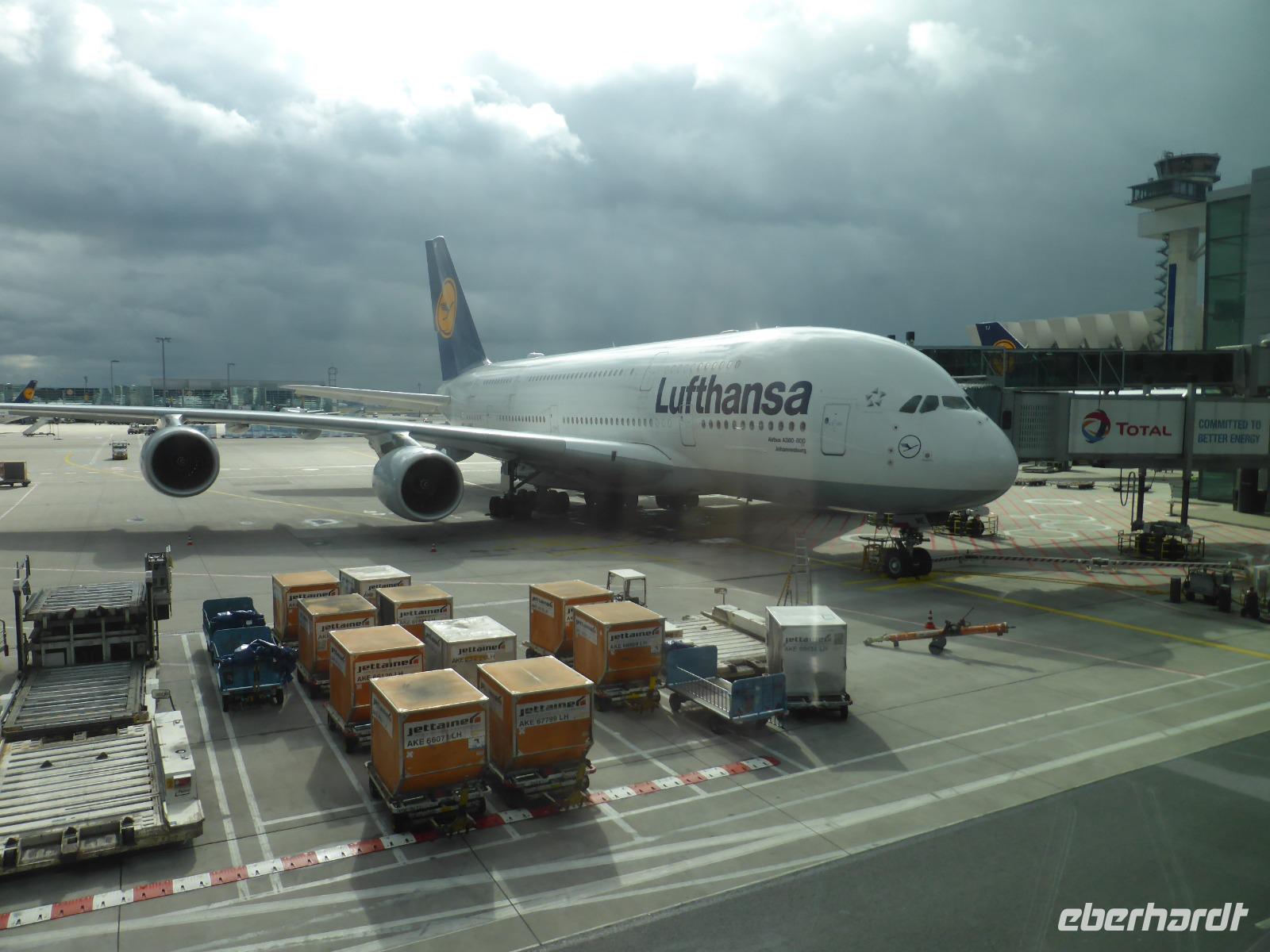 156-am_Frankfurter_Flughafen &ndash; &copy; Dirk Schlosser (Eberhardt TRAVEL)
