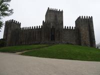 Guimaraes - Burg &ndash; &copy; Hans-Joachim Trutz (Eberhardt TRAVEL)