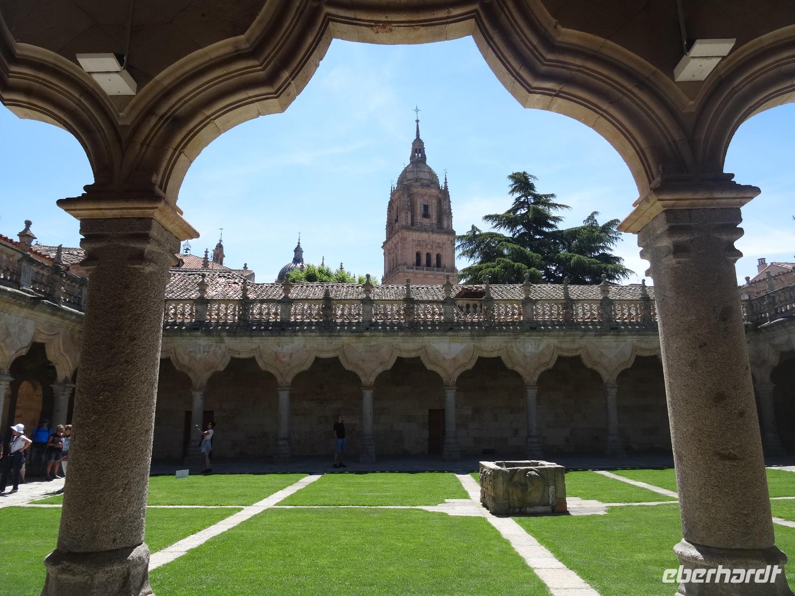 Salamanca - Innenhof der Universität &ndash; &copy; Hans-Joachim Trutz (Eberhardt TRAVEL)