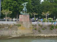 Denkmal in Worms am Rhein - Hagen von Tronje &ndash; &copy; Eva-Maria Strauß-Eberhardt (Eberhardt TRAVEL)