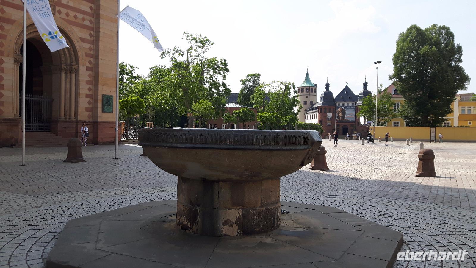 Domnapf &ndash; &copy; Eva-Maria Strauß-Eberhardt (Eberhardt TRAVEL)
