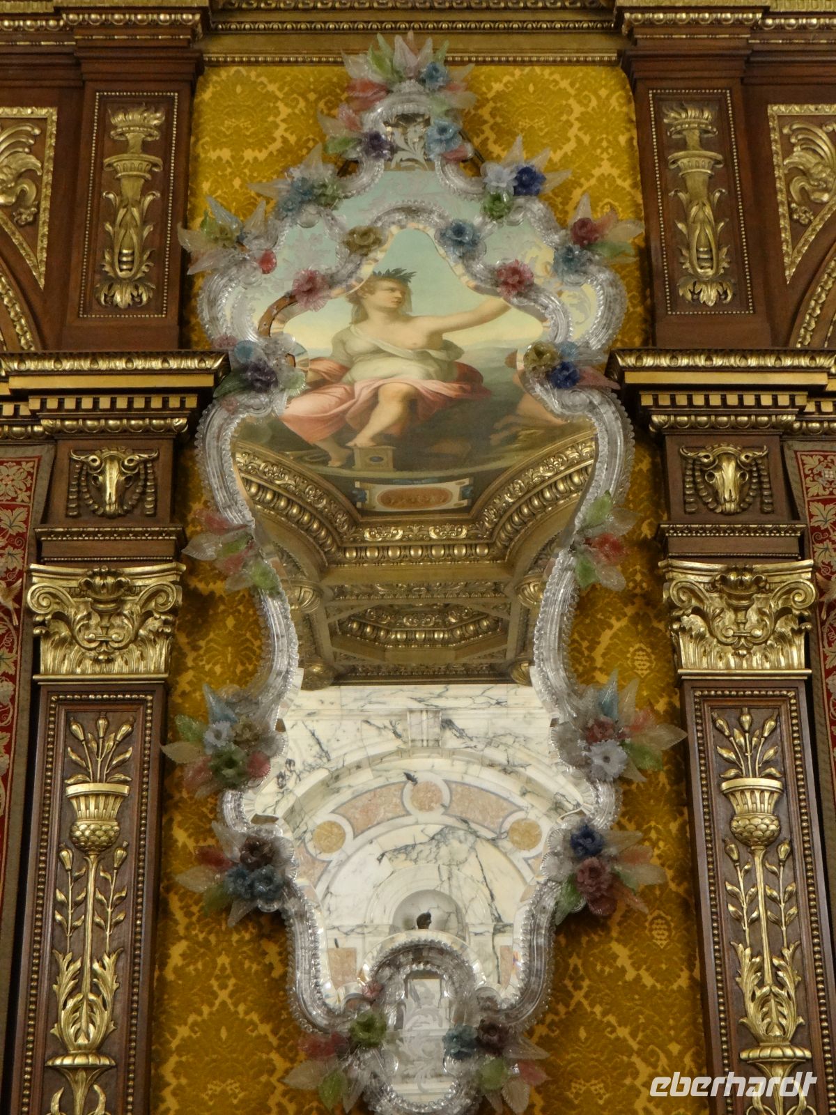 Sinaia, Schloss Peles, das Deckengemälde spiegelt sich im Muraner Spiegel. &ndash; &copy; Vivian Kreft (Eberhardt TRAVEL)