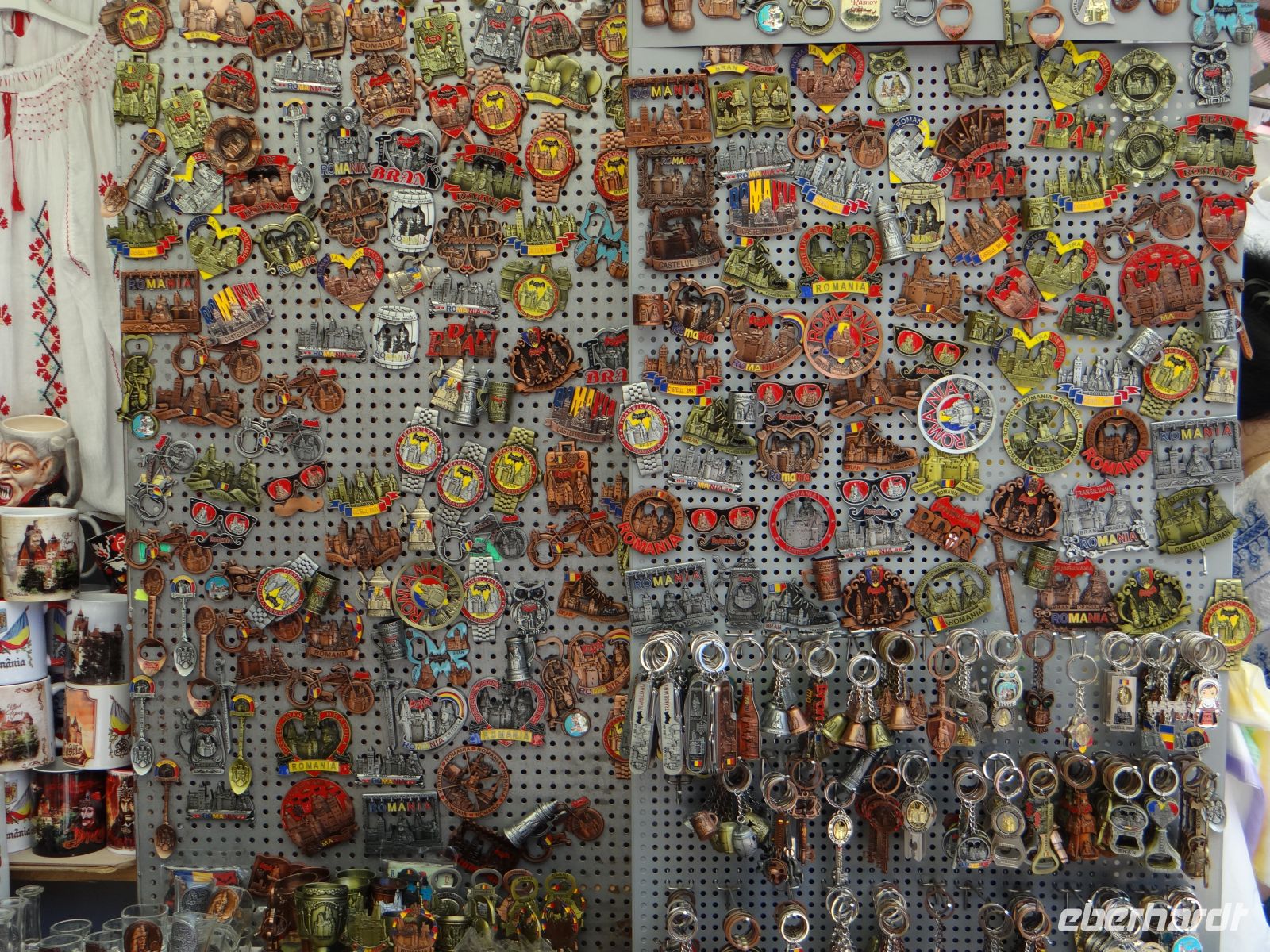 Bran, Andenkenkitsch &ndash; &copy; Vivian Kreft (Eberhardt TRAVEL)