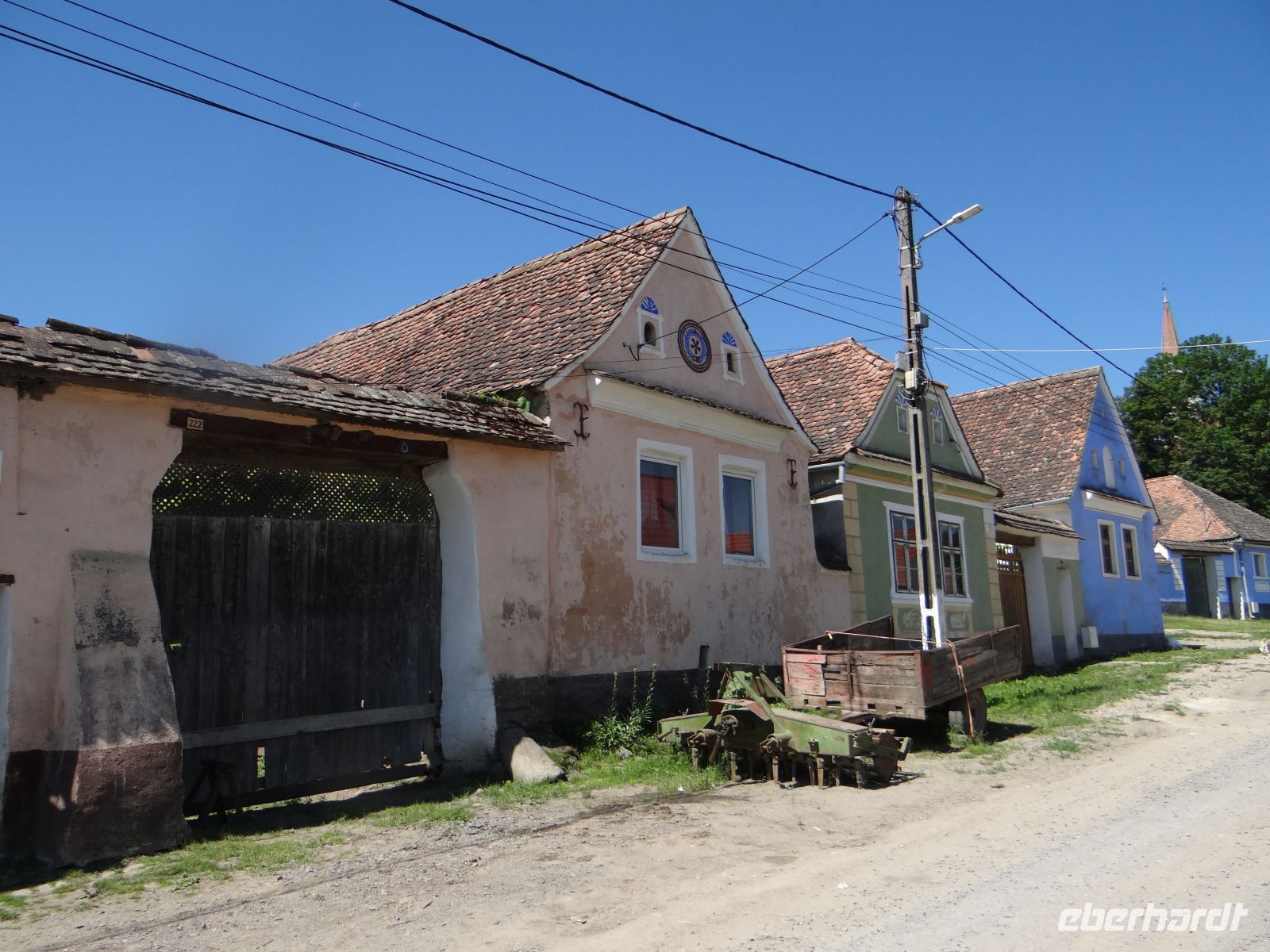 Crit, eine Dorfstraße  &ndash; &copy; Vivian Kreft (Eberhardt TRAVEL)