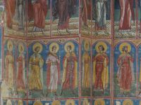 Kloster Moldovita, Propheten, Heilige, sie alle tänzeln über die Wand.  &ndash; &copy; Vivian Kreft (Eberhardt TRAVEL)