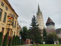 Deutsches Gymnasium und Kirchenburg von Mediaș  &ndash; &copy; Monika Cortese (Eberhardt TRAVEL)