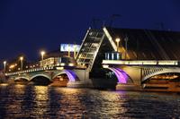 Leutnant-Schmidt-Brücke &ndash; &copy; Uwe Lorenz (Eberhardt TRAVEL)