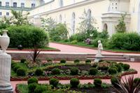 Eremitage: beschaulicher Garten im Innenhof &ndash; &copy; Petra Hanschke (Eberhardt TRAVEL)