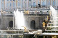 Wasserspiele und Fontänen in Peterhof &ndash; &copy; Petra Hanschke (Eberhardt TRAVEL)